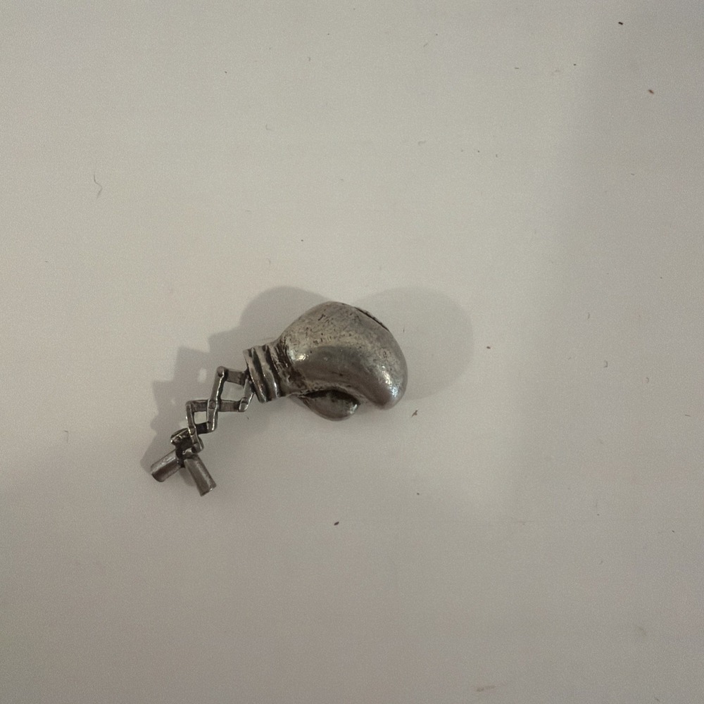 Clue The Simpsons Extend-O-Glove Weapon Token Replacement Pieces Part 2000